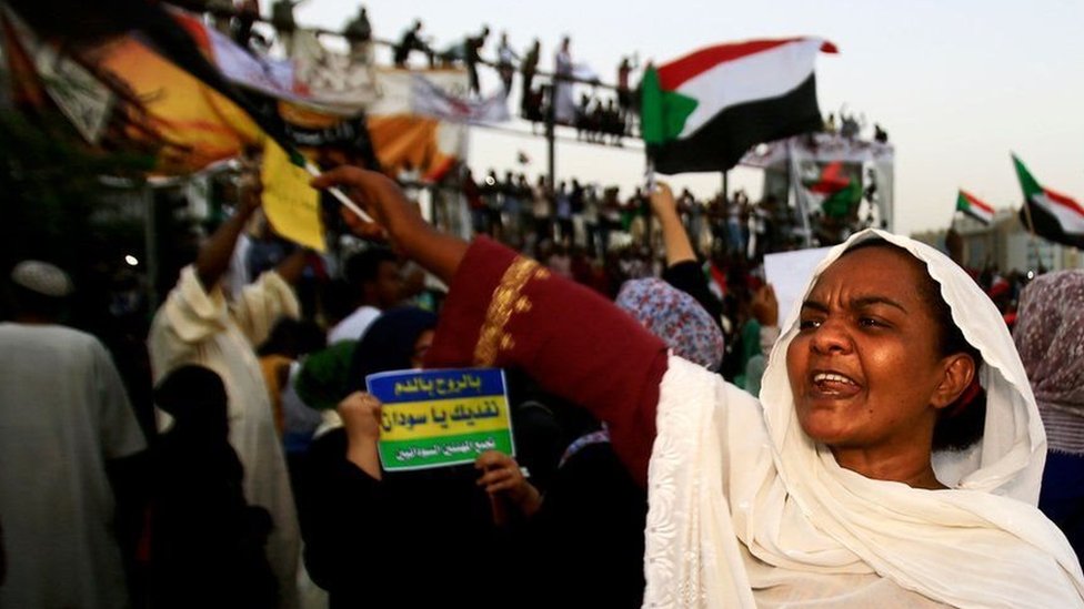 شاركت المرأة السودانية بشكل ملحوظ في الاحتجاجات