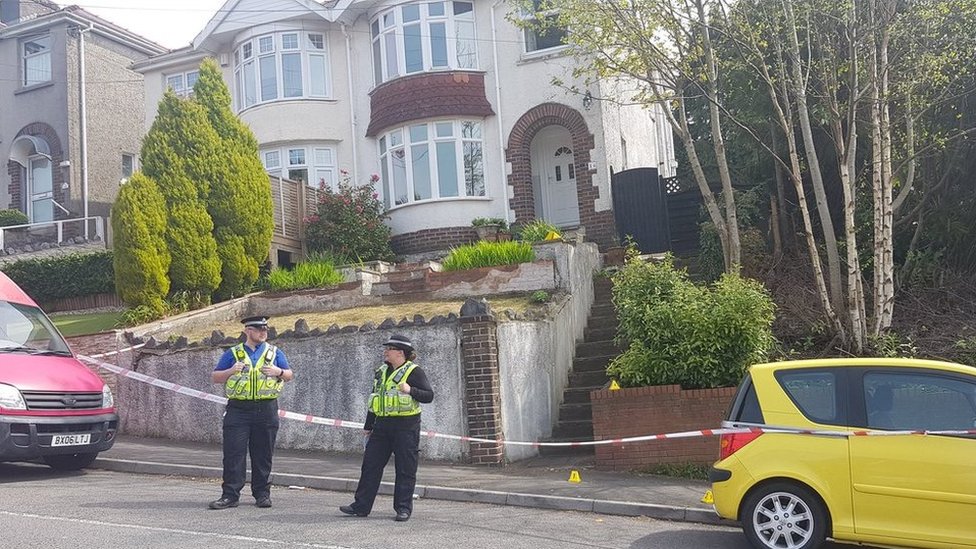 Murder arrest after man, 48, dies in Clydach, Swansea BBC News