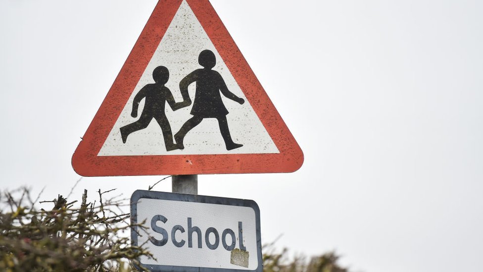 Storm Ciar n Southampton schools to shut amid risk to life warning