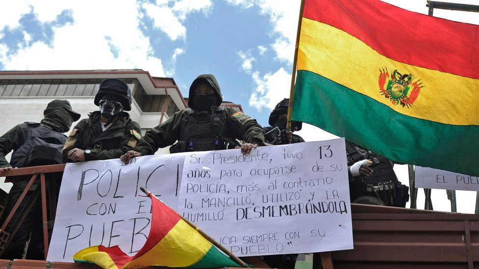Protesta de policías en La Paz.