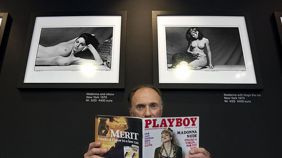 Martin H.M. Schreiber tomó las fotos desnudas de Madonna antes de que fuera famosa. Martin H.M. Schreiber con la edición de Playboy en la que salieron las fotos que le tomó a Madonna