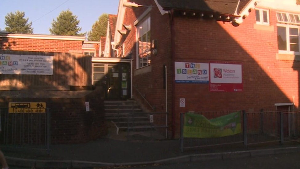 Closure of Isle of Wight Weston Primary School confirmed despite campaign BBC News