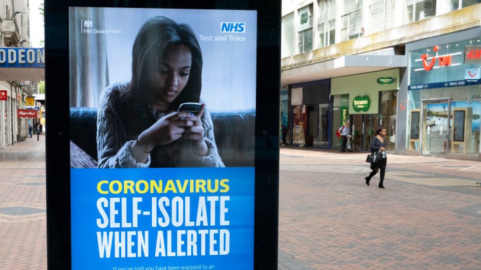 Реклама NHS Test and Trace в Бирмингеме