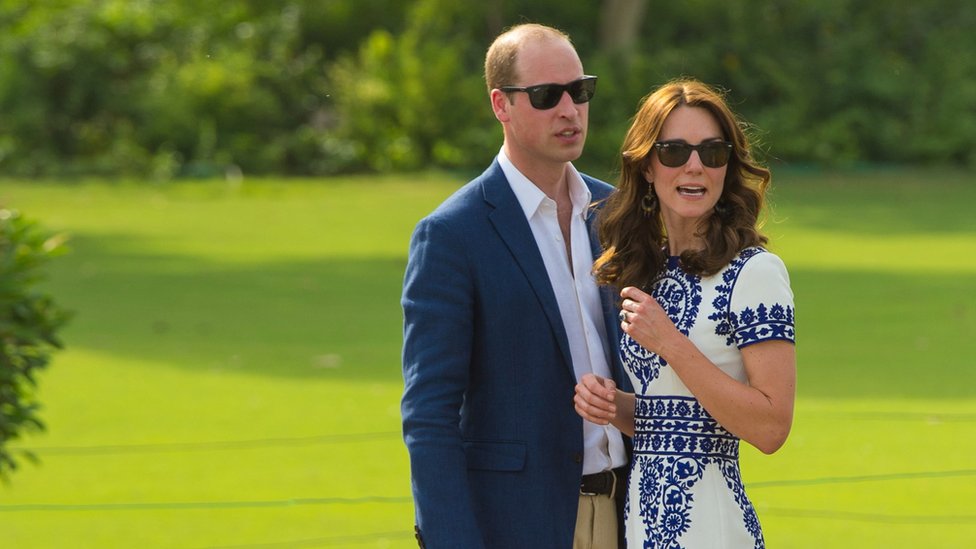 William And Kate Pose On Taj Mahal Bench Bbc News