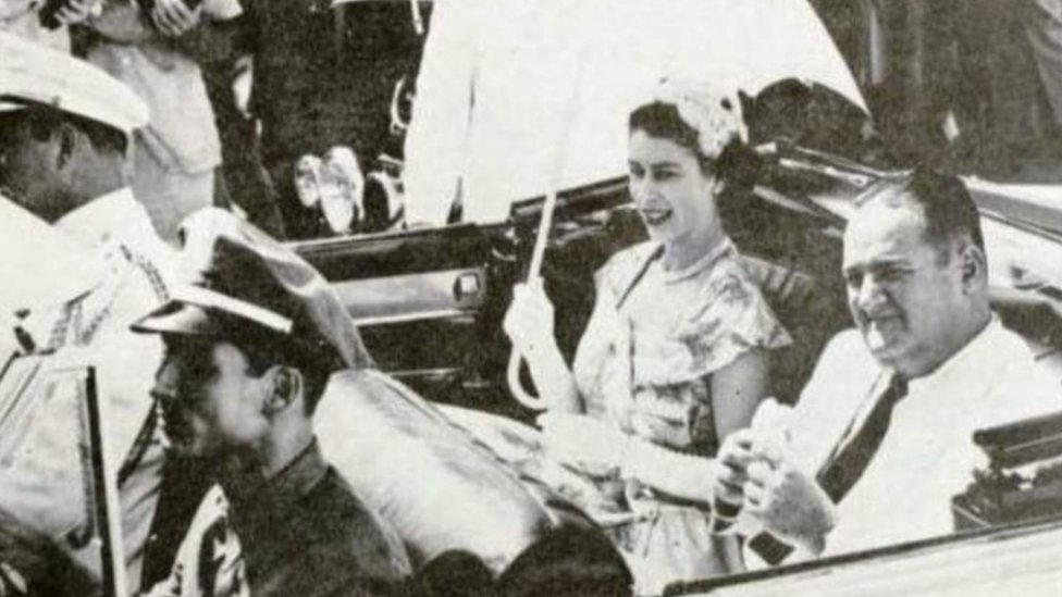 La reina Isabel II y el presidente Remón