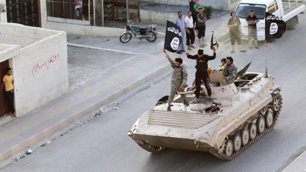 U junu 2014. nekoliko stotina militanata ISIS-a osvojilo je severni grad Mosula