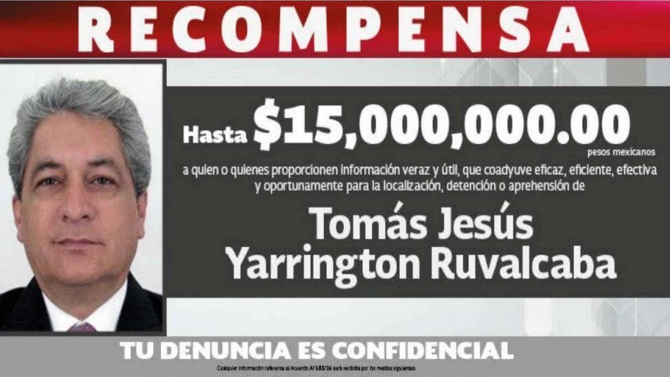 Плакат предлагает вознаграждение в размере 15 миллионов песо за информацию, ведущую к аресту Томаса Яррингтона