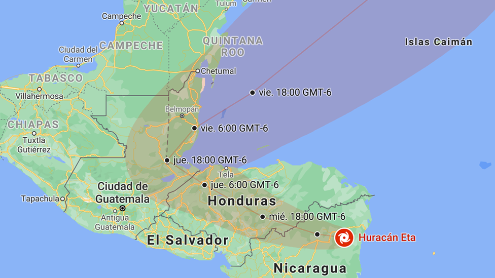 Posición y trayectoria del huracán Eta prevista por el NHC, actualizado a las 22:13 CST (GMT-6) del 3 de noviembre.