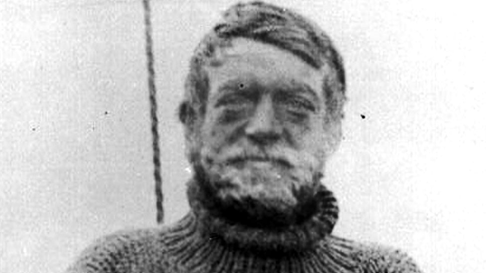 Ernest Shackleton: Antarctic ceremony marks 100 years since explorer's  death - BBC News