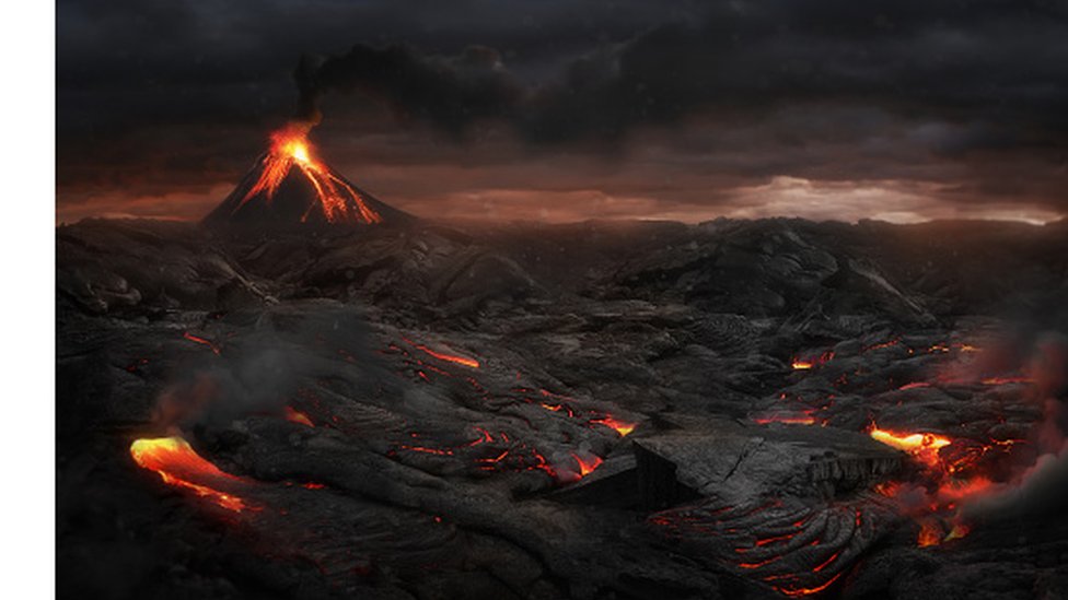 Un volcán en erupción.