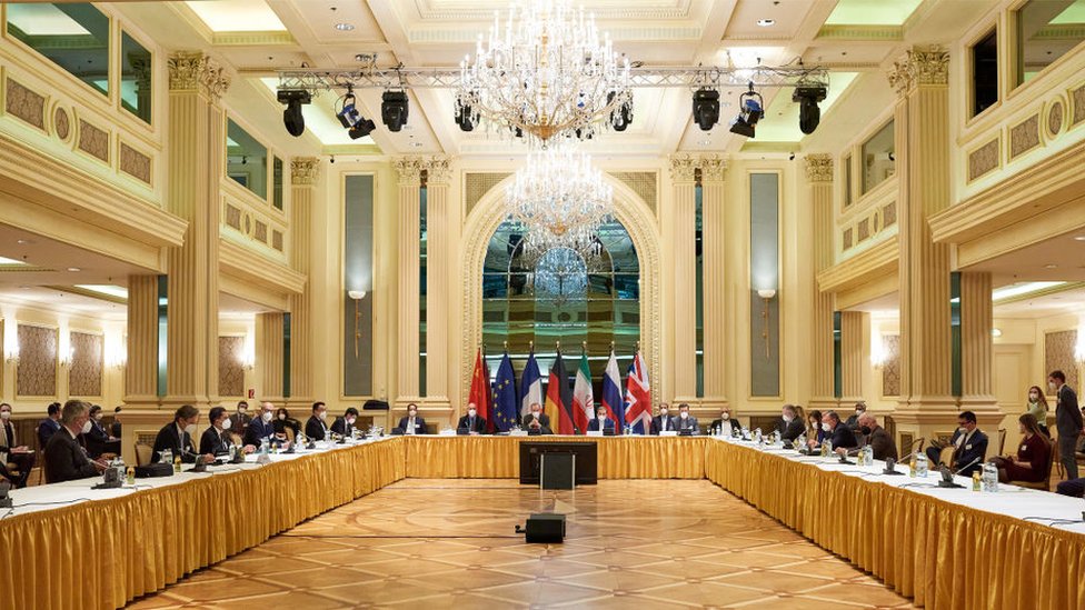 ممثلو الاتحاد الأوروبي وإيران وآخرون في المحادثات النووية الإيرانية في فيينا، في 6 أبريل/نيسان 2021