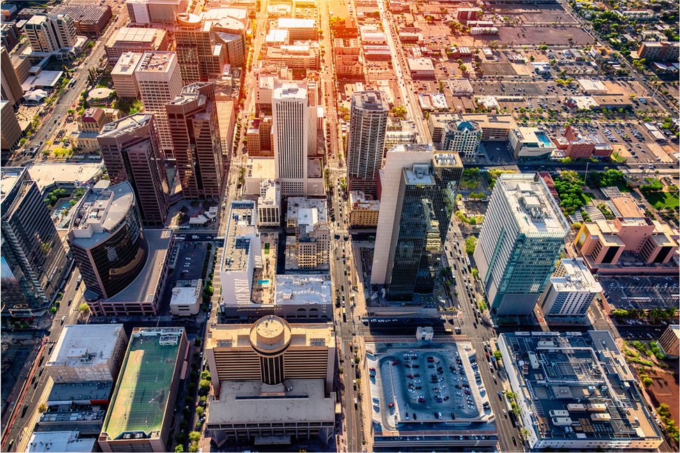 Vista aérea del downtown de Phoenix, Arizona.