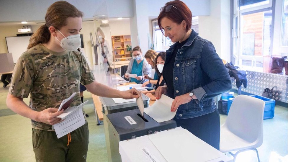 Almanya seçimleri: Yeşiller Partisi tarihinin en iyi seçim sonucunu genç seçmenler sayesinde aldı