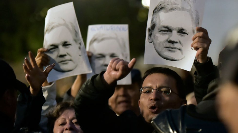 Caras de Julian Assange NO USAR. BBC. 