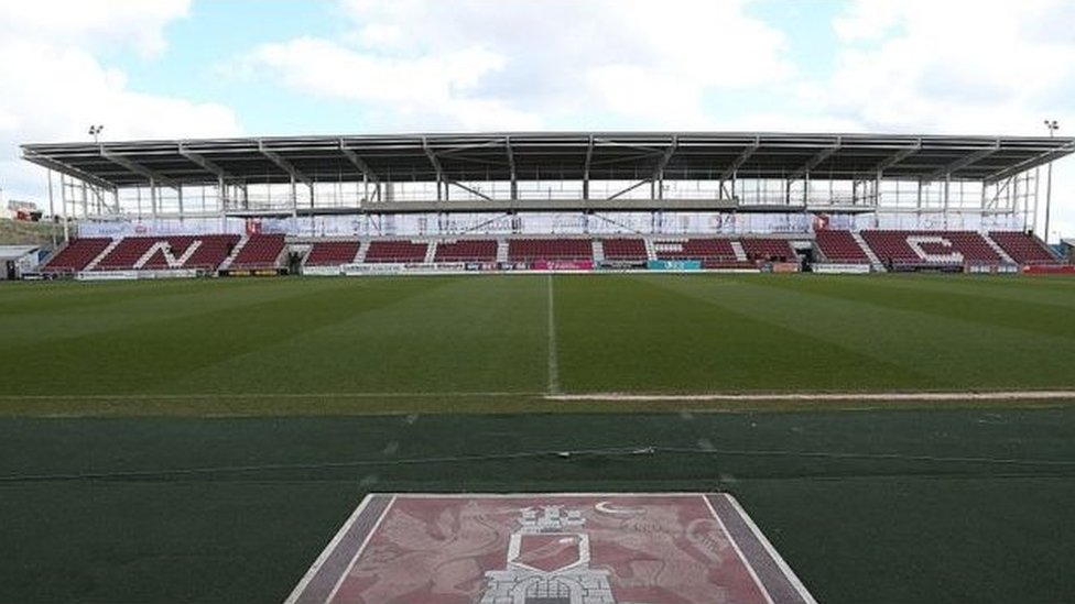 Восточная трибуна Sixfields