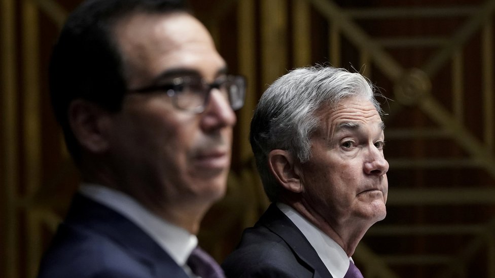 US Treasury Secretary Steven Mnuchin (L) and Federal Reserve Board Chairman Jerome Powell