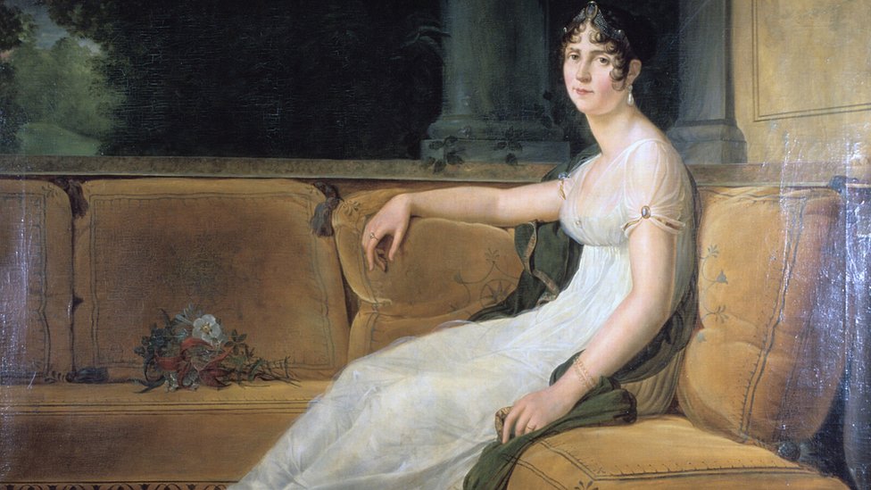 Pintura de Josephine Bonaparte, posando com um vestido de musselina em sofá