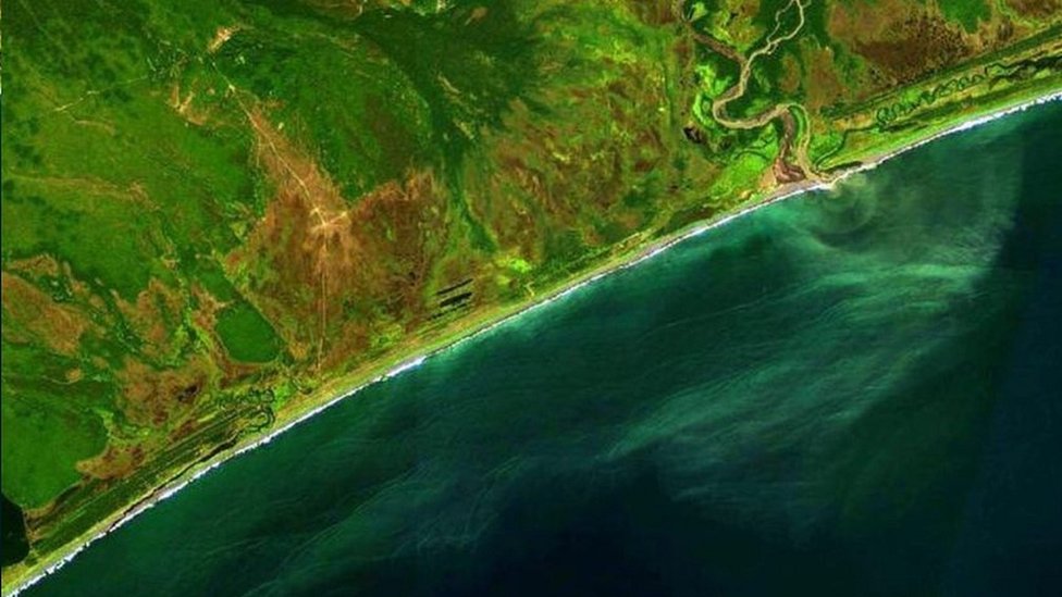 Вид с воздуха на прибрежную часть Камчатки (yola_la / Instagram)