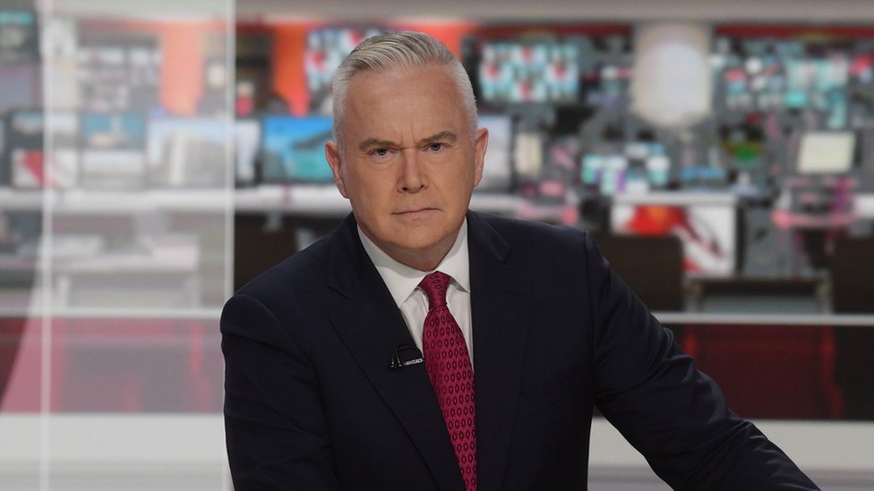 Huw Edwards presenting the News at Ten