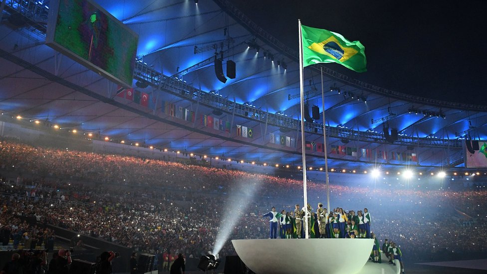 Церемония открытия Олимпийских игр в Рио на стадионе Маракана, август 2016 г.