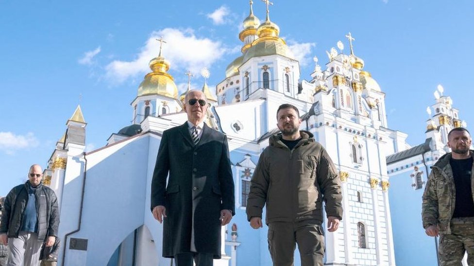 Bajden i Zelenski ispred hrama u Kijevu