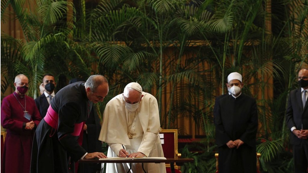 عقد لقاء بين مختلف قادة الأديان في العالم بضيافة الفاتيكان، نهاية أكتوبر/ تشرين الأول الماضي، لرفع توصيات إلى قمة المناخ COP26