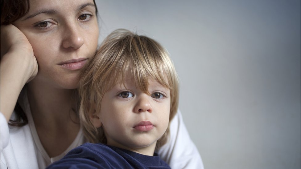 Síndrome de Münchausen por poder: la extraña forma de abuso infantil por la  que las madres inventan o infligen enfermedades en sus hijos - BBC News  Mundo