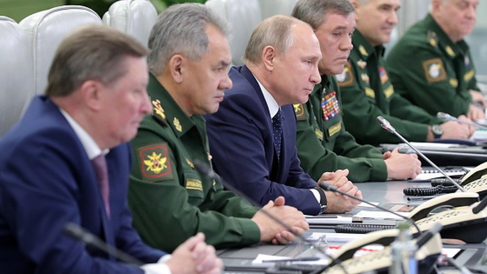 Путин наблюдает за тем, как российские военные испытывают ракетный комплекс «Авангард» в декабре 2018 года