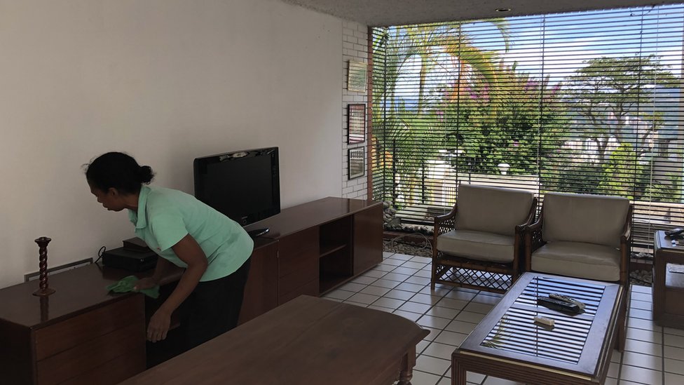 Crisis en Venezuela: los cuidadores de casas, el nuevo empleo que prospera  en el país por el miedo de los emigrantes a perder sus propiedades - BBC  News Mundo