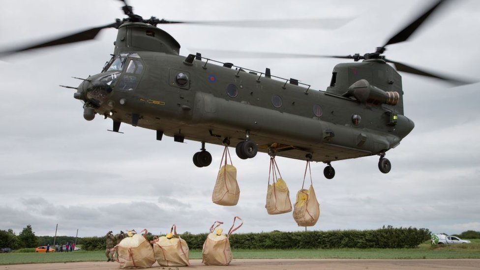 вертолет ch-47 chinook