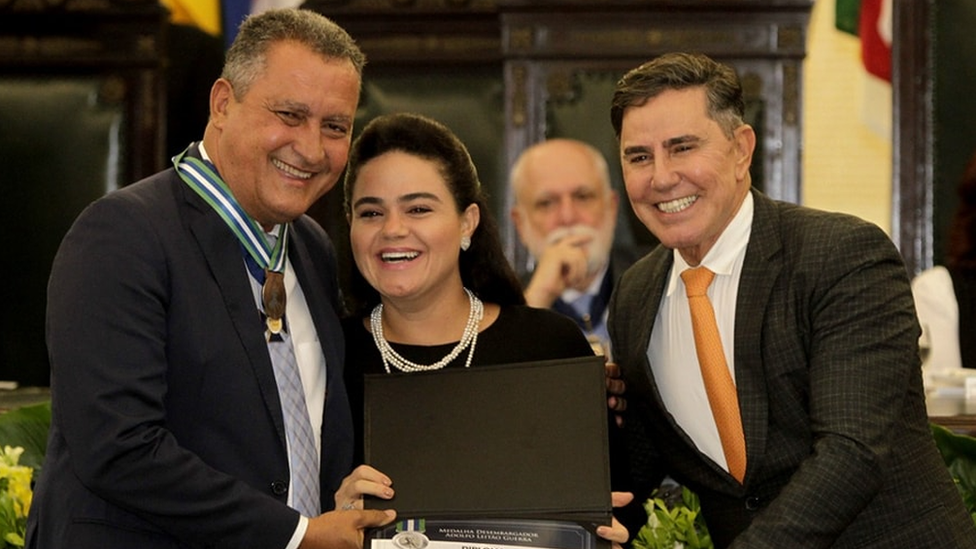 Rui Costa junto a su esposa, Aline Peixoto, en un acto en 2022.