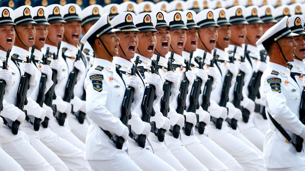 Soldados en desfile militar de China, 1 de octubre de 2019.