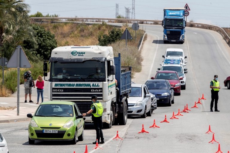 Koronavirüs: Avrupa'da vaka sayıları artıyor, yeni önlemler gündemde