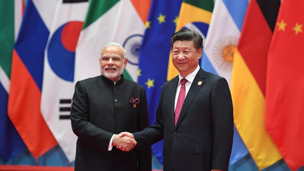 Премьер-министр Индии Нарендра Моди с президентом Китая Си Цзиньпином на встрече G20 в Ханчжоу 4 сентября 2016 г.