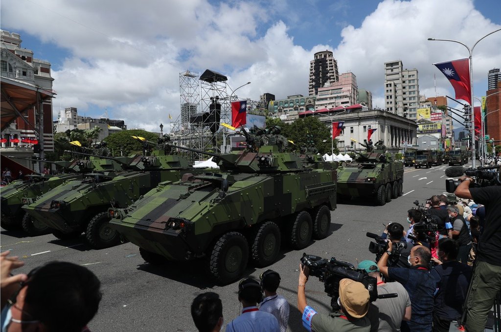 參加台北「雙十節」閲兵的台灣軍車