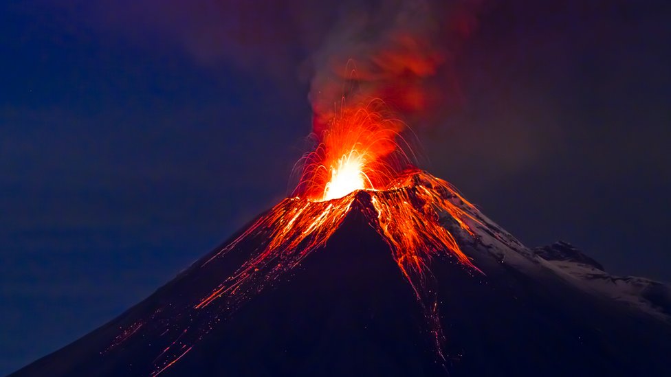 erupción lava