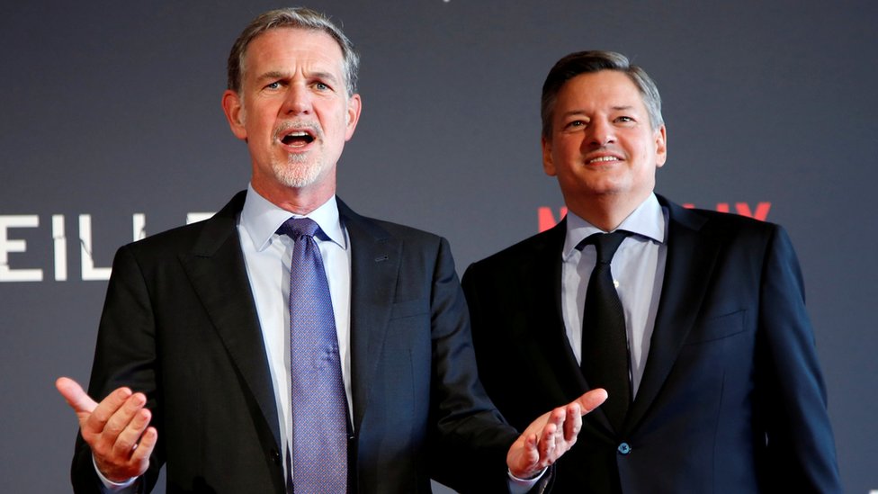Netflix CEO'su Reed Hastings ile şirketin içerikten sorumlu yöneticisi Ted Sarandos.