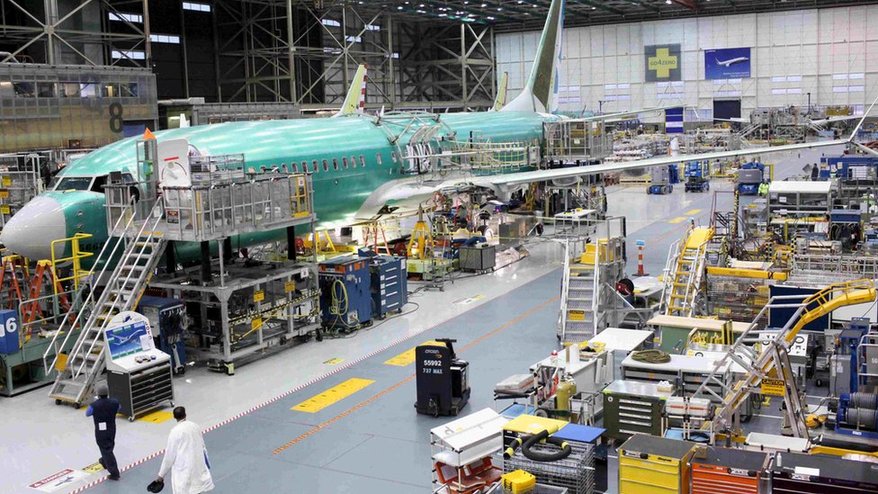 Самолет Boeing 737 MAX во время пресс-тура по заводу Boeing в Рентоне, Вашингтон, США, 7 декабря 2015 г.