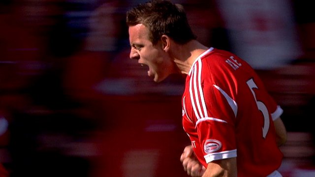 Gavin Rae celebrates scoring for Aberdeen