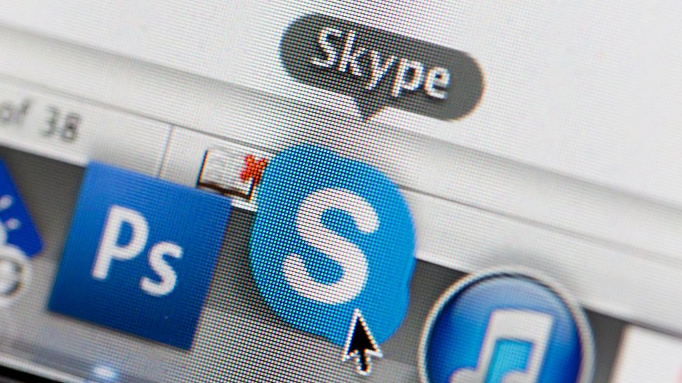 Skypye internet üzerinden sesli ve görüntülü konuşma yapmak için kullanılıyor
