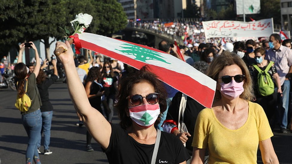 لبنانيون يحيون ذكرى حراك تشرين 2019