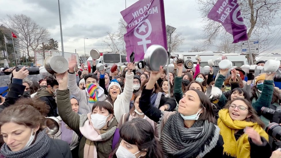 Kadıköy'de kadınların zamları protestosu