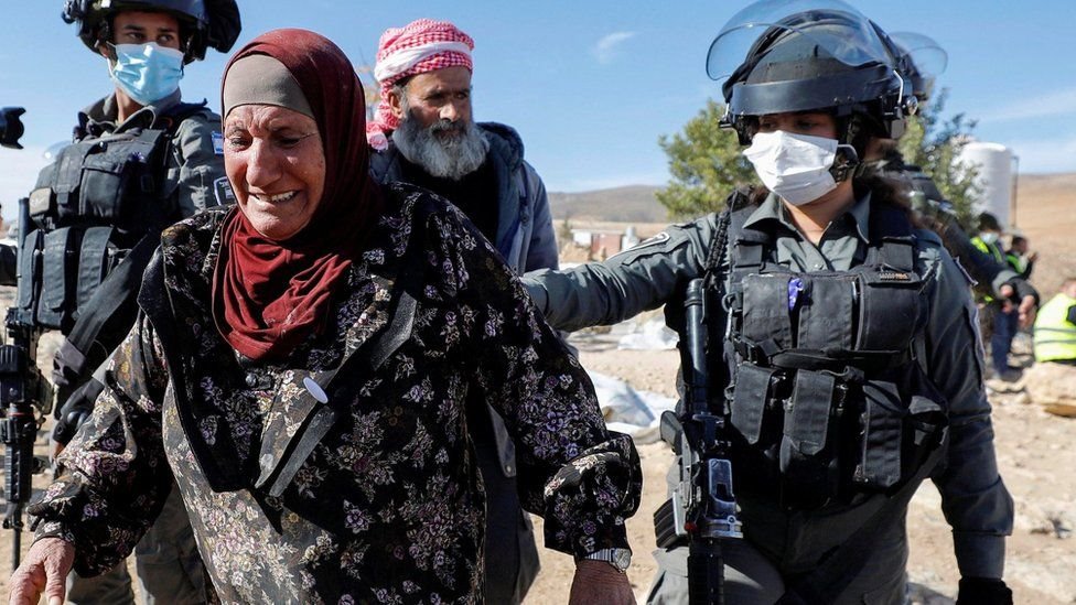 العفو الدولية: سياسات إسرائيل ضد الفلسطينيين تصل إلى حد التمييز العنصري 1 فلسطينيون
