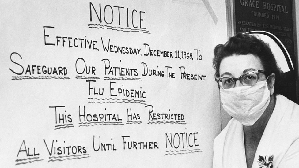 Cartel anunciando restricciones durante el brote de la gripe de 1968.