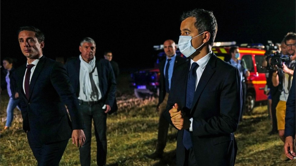 Министр внутренних дел Франции Джеральд Дарманин посетил место происшествия в понедельник