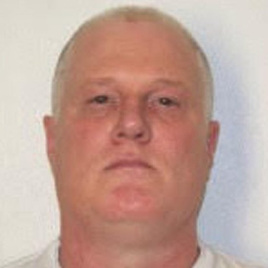 Don Davis Jr. fue sentenciado a la pena capital en 1992 por el asesinato de una mujer de 62 años luego de cometer un robo. Don Davis Jr.