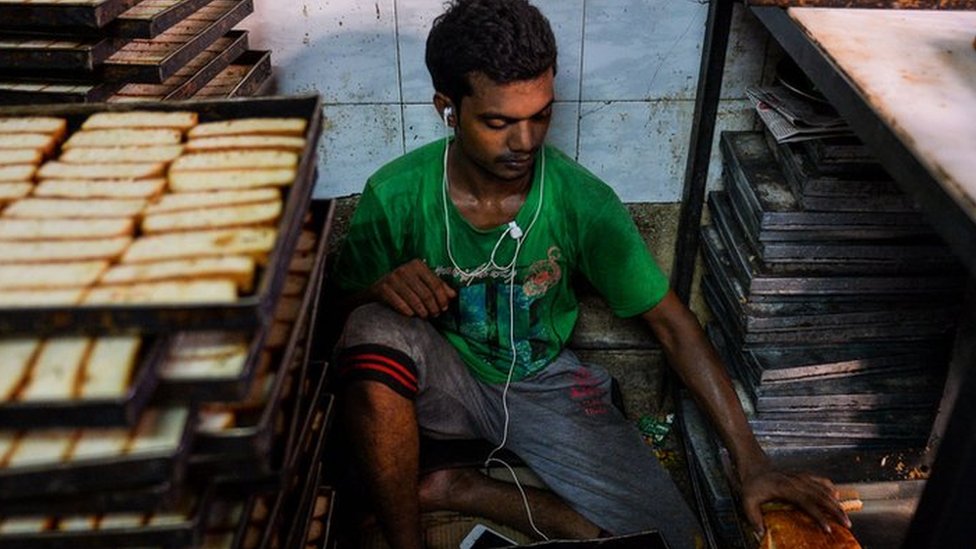 Spotify launches in India to tap growing digital market