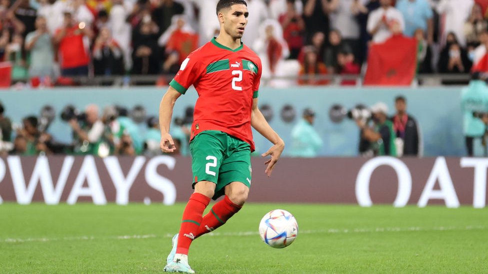 Achraf Hakimi en el penal decisivo en el triunfo de Marruecos ante España.