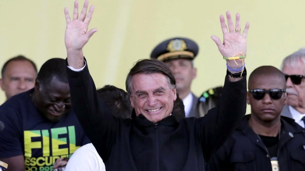 Brasil, Bolsonaro e o jogo da galinha - Brazil Journal