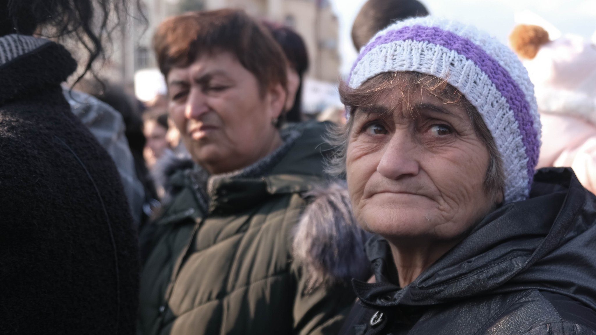 “Без света, газа и лекарств, зато у себя дома”. Как живет в блокаде Нагорный Карабах